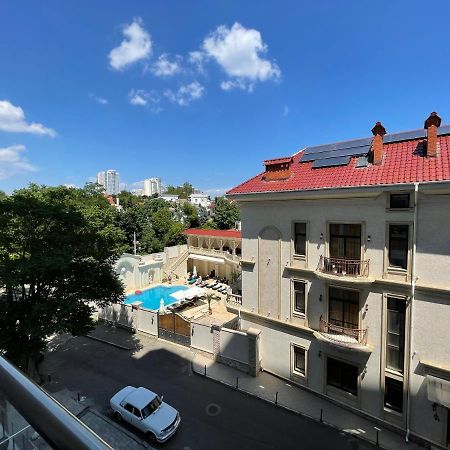 Sealine Apart-Hotel Odessa Exteriör bild