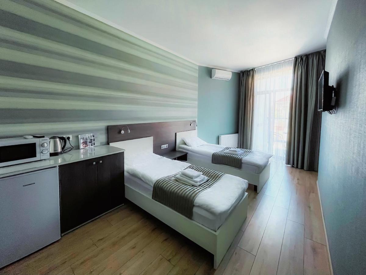 Sealine Apart-Hotel Odessa Exteriör bild