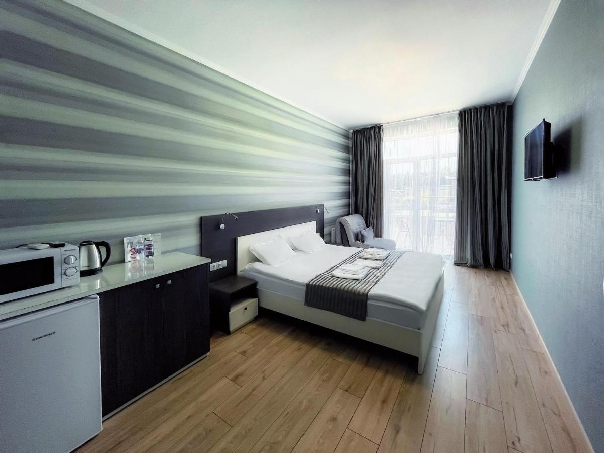 Sealine Apart-Hotel Odessa Exteriör bild